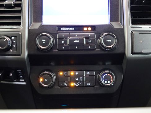 Used 2020 Ford F250 XLT image 7