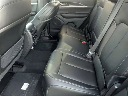 New 2025 Jeep Grand Cherokee Limited image 17