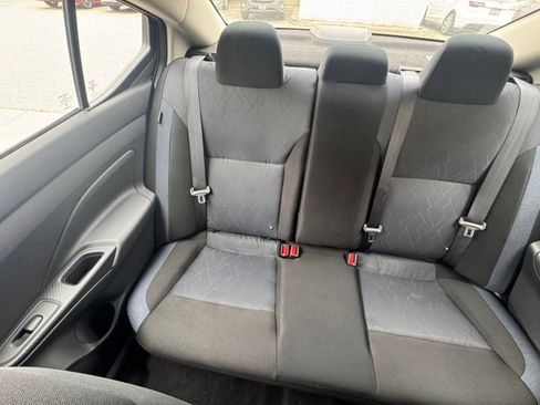 Used 2025 Nissan Versa SV FWD image 38