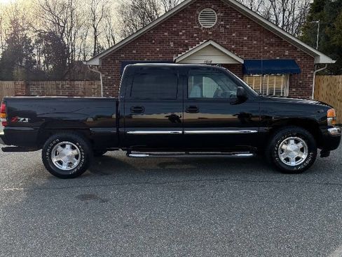 Used 2005 GMC Sierra 1500 SLT w/ Light Duty Power Package image 8
