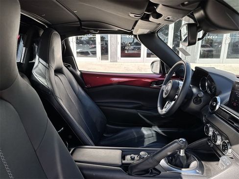 Used 2022 MAZDA MX-5 Miata RF Grand Touring image 16