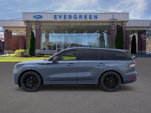 New 2026 Lincoln Aviator Reserve image 3