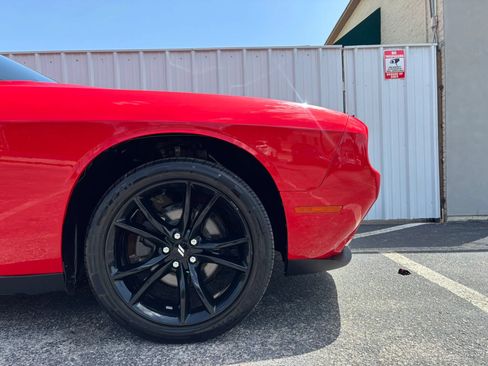 Used 2018 Dodge Challenger SXT w/ Blacktop Package RWD image 8