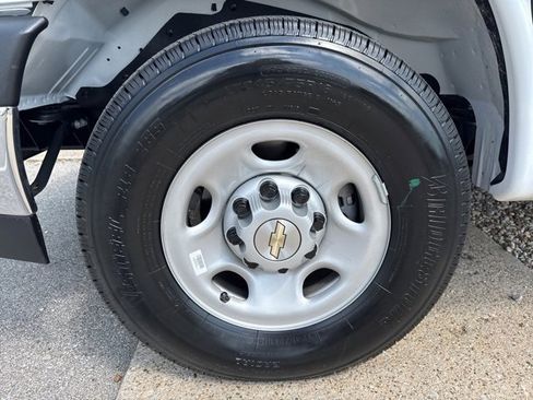 New 2025 Chevrolet Express 3500 w/ Power Convenience Package image 31