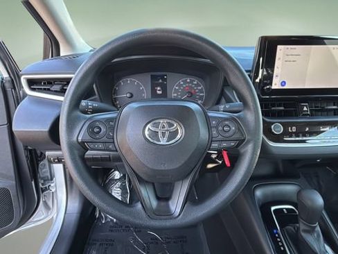 Used 2023 Toyota Corolla LE FWD image 12