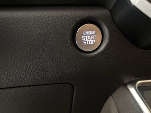 New 2026 Kia Carnival EX image 27