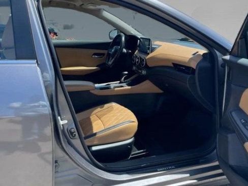 Used 2023 Nissan Sentra SV w/ SV Premium Package FWD image 13