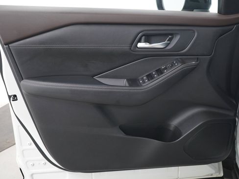 Used 2023 Nissan Rogue SV w/ SV Premium B Package AWD/4WD image 22