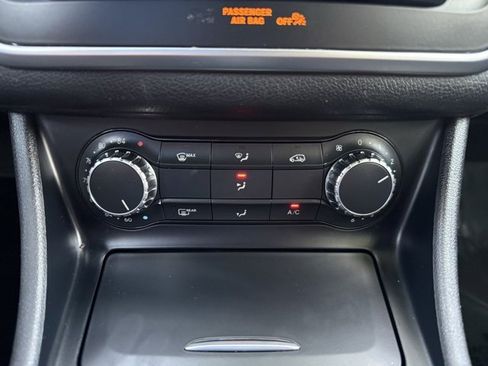Used 2014 Mercedes-Benz CLA 250 4MATIC image 21