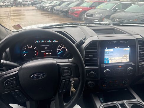 Used 2017 Ford F150 XLT w/ Equipment Group 302A Luxury AWD/4WD image 11