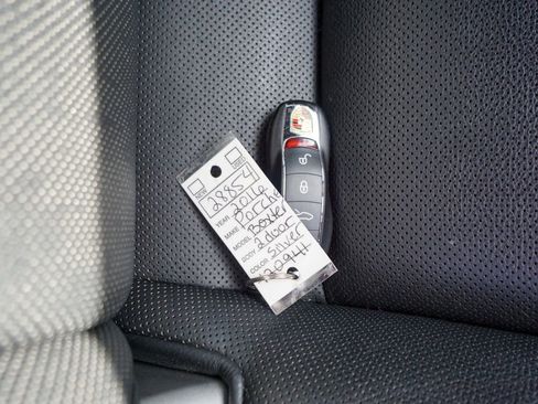 Used 2016 Porsche Boxster image 28