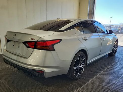 Used 2023 Nissan Altima 2.5 SR FWD image 4