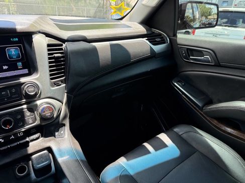 Used 2015 Chevrolet Suburban LT image 19