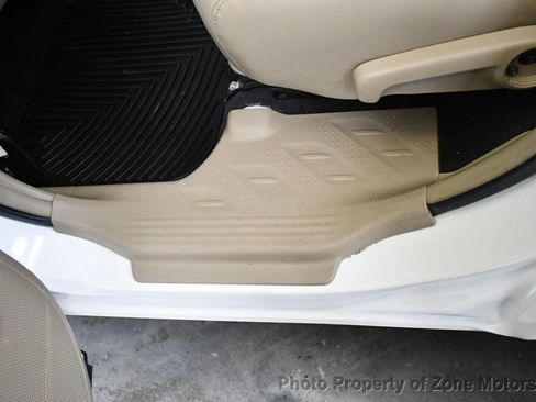 Used 2012 Toyota Highlander Limited w/ Tow Pkg image 24