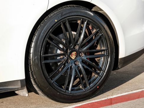 Used 2018 Porsche Panamera image 62