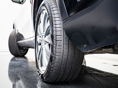 Used 2020 Mercedes-Benz GLE 350 4MATIC image 38