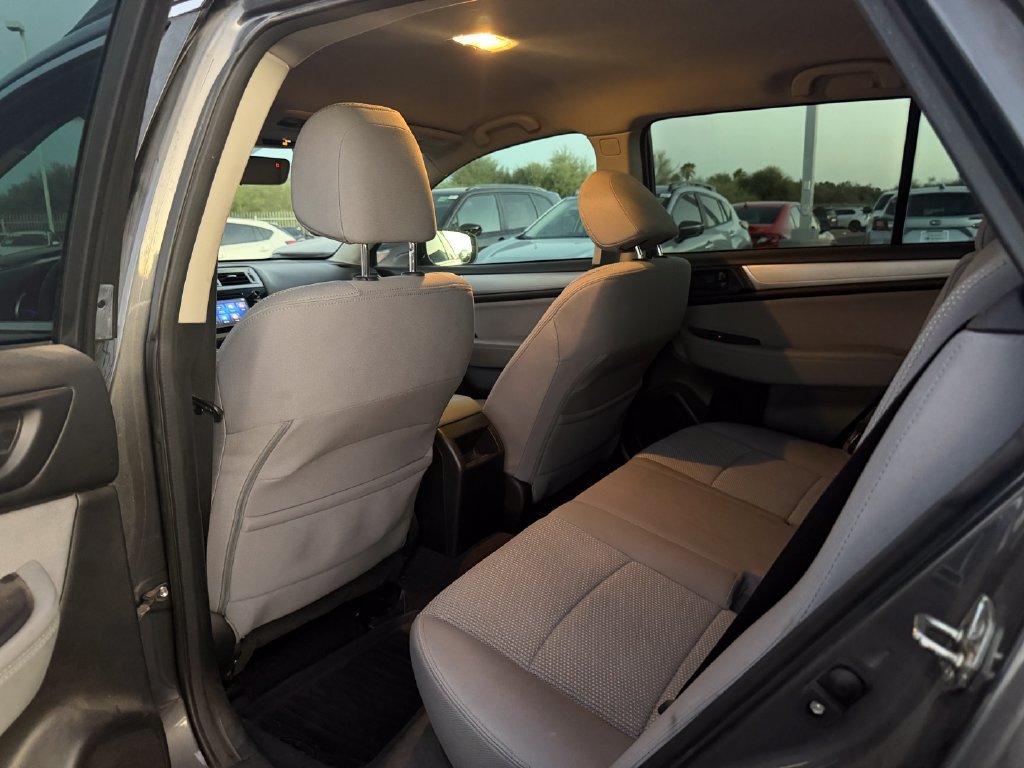 Used 2019 Subaru Outback 2.5i AWD/4WD image 8