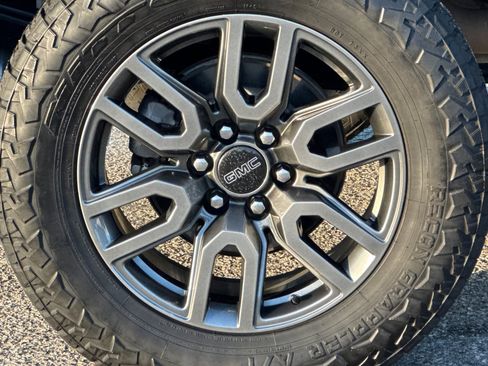 Used 2020 GMC Sierra 1500 AT4 w/ AT4 Premium Package image 26