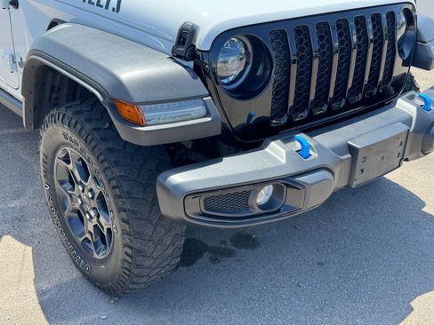 Used 2023 Jeep Wrangler Unlimited w/ Cold Weather Group AWD/4WD image 16