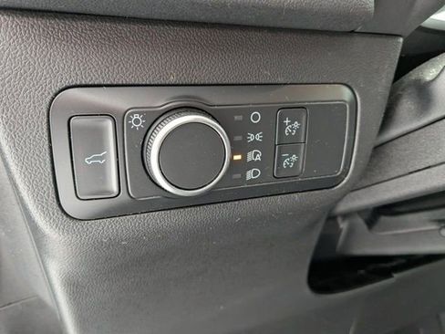 Used 2022 Ford Escape SE w/ Convenience Package image 3