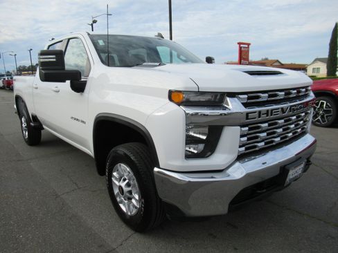 Used 2023 Chevrolet Silverado 2500 LT image 4
