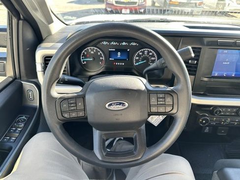 Used 2023 Ford F250 XLT w/ FX4 Off-Road Package image 12