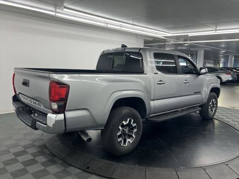 Certified 2020 Toyota Tacoma SR5 image 3