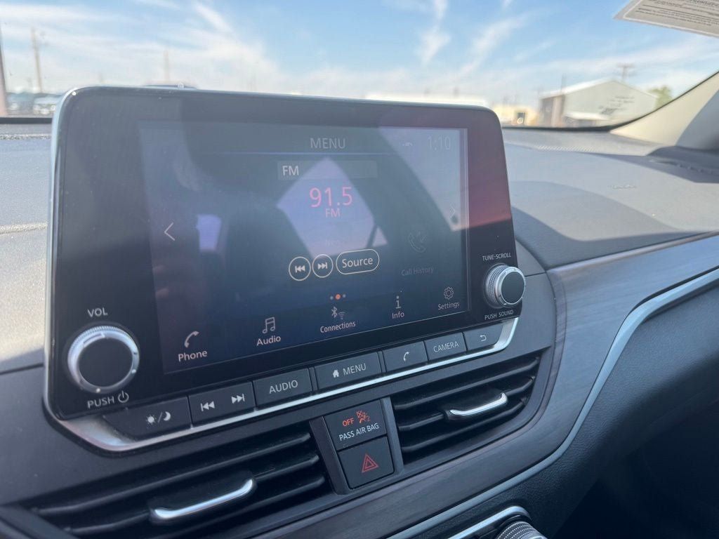 Used 2025 Nissan Altima 2.5 SV FWD image 10