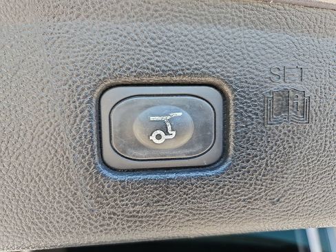 Used 2024 Ford Edge Titanium AWD/4WD image 16