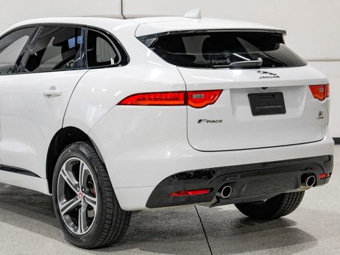 Used 2017 Jaguar F-PACE S image 13