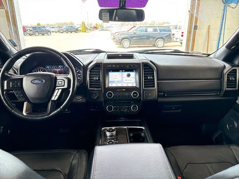 Used 2018 Ford Expedition Limited AWD/4WD image 26
