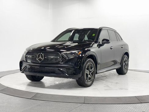 Used 2024 Mercedes-Benz GLC 300 4MATIC w/ AMG Line image 3