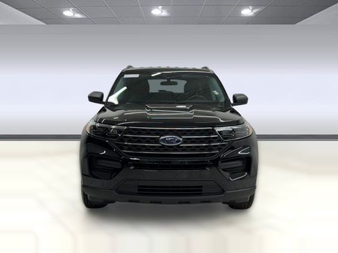 Certified 2023 Ford Explorer XLT AWD/4WD image 5