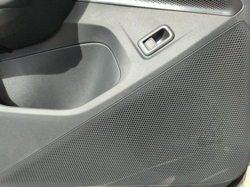 New 2026 Volkswagen Tiguan SE R-Line image 30