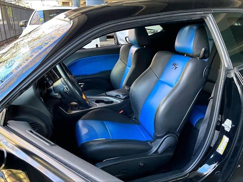 Used 2020 Dodge Challenger R/T w/ Blacktop Package image 7