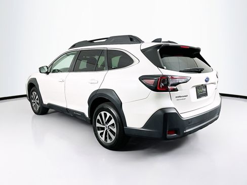 Used 2025 Subaru Outback Premium image 5