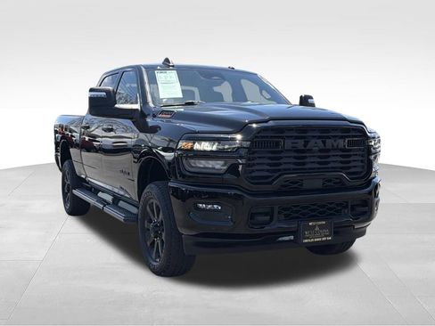 Used 2025 RAM 2500 Big Horn AWD/4WD image 2