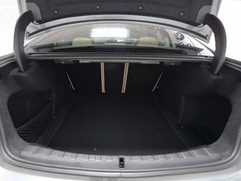 Certified 2025 BMW 330i 330i w/ Convenience Package image 11