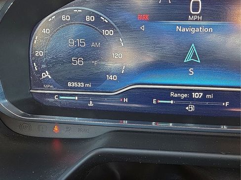 Used 2023 Chevrolet Suburban Premier image 25