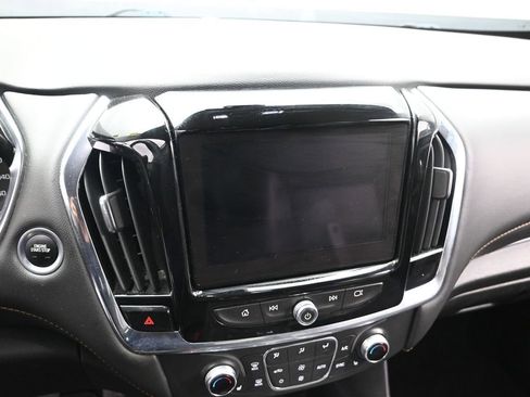 Used 2021 Chevrolet Traverse LT FWD image 13