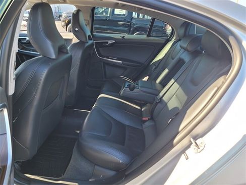 Used 2016 Volvo S60 T5 image 6