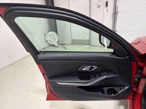 Used 2022 BMW 330i xDrive Sedan w/ Convenience Package AWD/4WD image 13