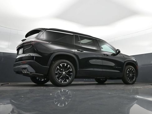 New 2026 Chevrolet Traverse LT w/ Sun and Wheel Package FWD image 42