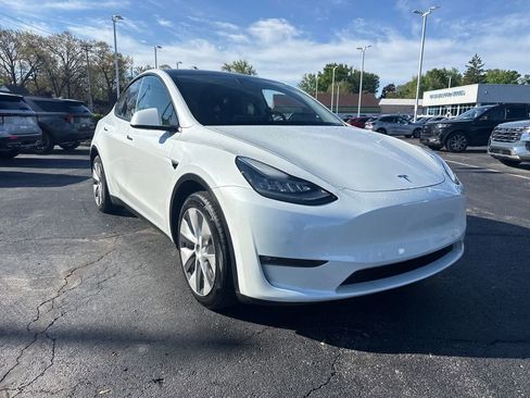 Used 2021 Tesla Model Y Long Range AWD/4WD image 4