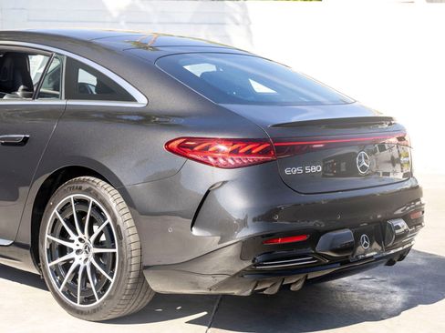 Used 2023 Mercedes-Benz EQS 580 4MATIC Sedan image 8
