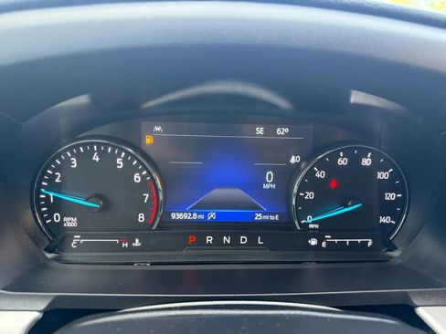 Used 2021 Ford Explorer XLT image 10