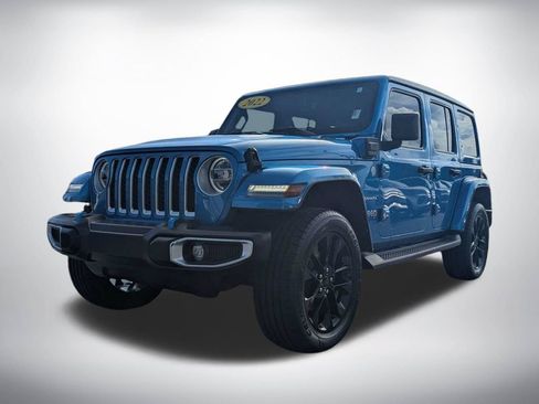Used 2022 Jeep Wrangler Unlimited Sahara AWD/4WD image 7