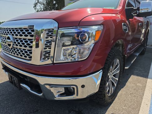 Used 2017 Nissan Titan Platinum Reserve AWD/4WD image 10