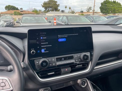 Used 2025 Toyota Grand Highlander FWD image 20