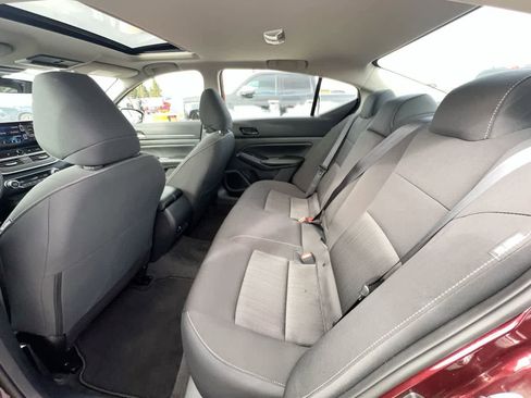 Used 2025 Nissan Altima 2.5 SV w/ SV Special Edition Package AWD/4WD image 23